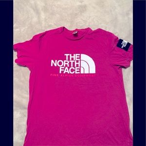 Mens North Face tshirt, NWOT